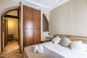 Chiaia Courtyard Haven, Неаполь