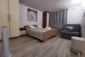 Explore Old Town and All the Beauties in Omiš Staying at Apartment Olmissum, Омис