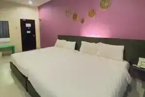 Hotel «Mirage Pd», Порт Диксон