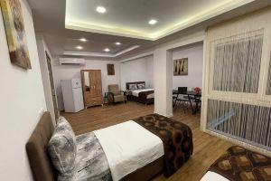 Mermer Apart, Измир