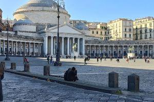 Naples historic center cozy little house centrally located equipped with every comfort, Неаполь