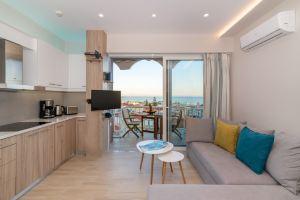 'Eolia Apartment' - Sea & City View Central Apt, Закинф