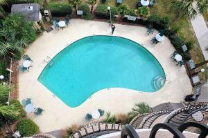 Scenic Balcony and Sparkling Pools - Beautiful Coastal Getaway, Миртл Бич