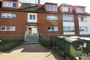 Terrasse - Parkplatz - TV im Boxspringbett - Küche, Йена
