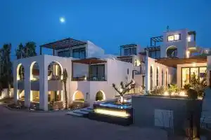 Vaya Suites by Omilos Hotels, Амудара