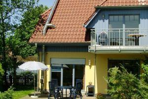 Comfortable, quiet 3-room first floor apartment, garden, fireplace and underfloor heating, Остзеебад Преров