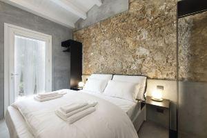 Isonzo Suites, Сиракуза