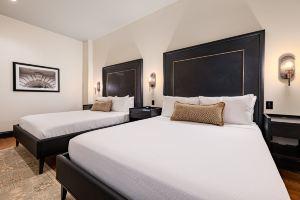 4BR Group Getaway Walk to French Quarter | The Mayfair, Новый Орлеан