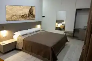 Napoli Centro Suite & Spa, Неаполь