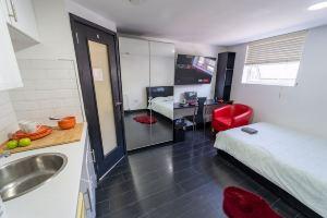 Lovely Studio Close to University of Birmingham!, Бирмингем