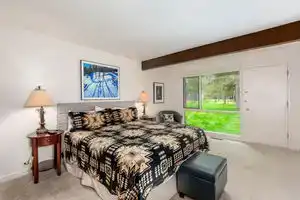 Cozy Cabin Feel with Gas Fireplace and Bikes - Inviting Retreat, Санривер