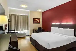 Отель «Red Roof Inn Plus+ – Southpoint», Джексонвилл