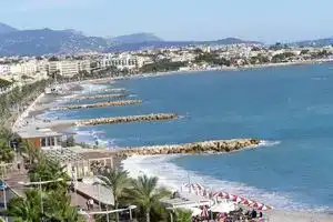 Luxurious Appt 2P - Terrace on the sea - Parking - Wifi - HIPPODROME, Сен-Лоран-дю-Вар