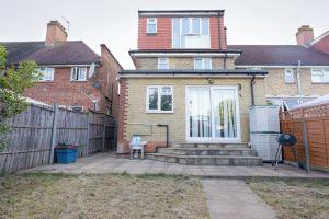 D'Luxe 5 Beds Home in Twickenham London, Лондон
