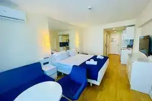 Apartment with View of the Sea and City, Батуми
