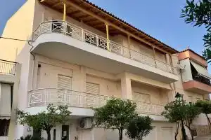 Azure Retreat, Лутраки