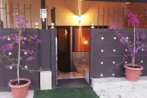 The Golden Brown Luxury Guesthouse, Каламбака