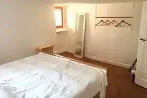 Romantic, listed holiday apartment in Freiburg-Herdern on the church square, Фрайбург