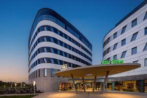 Отель «ibis Styles Budapest Airport», Вечеш