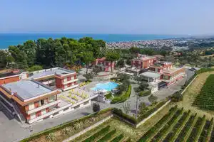 Il Parco Sul Mare Resort & Spa, Торторето