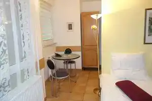 Tolstov-Hotels Big 2 Room Roßstrasse Apartment, Дюссельдорф