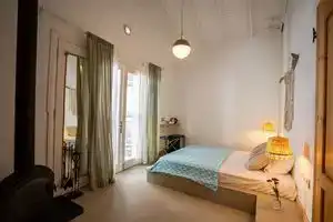 Ajlan Rooms, Айвалык