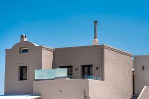 The Penthouse Santorini, Камари