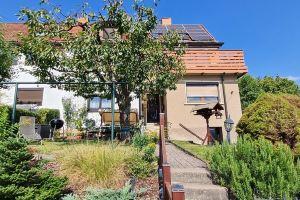 Cozy and quiet vacation apartment with private garden in beautiful Thuringia, Шмалькальден