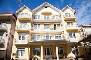 Leto Guest House, Майский