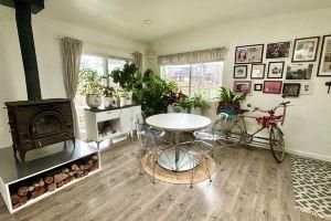 Cute, cozy house one back from the beach and fully stocked., Рокуэй-Бич