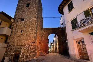 Characteristic apartment in historic 1300s tower, Сан-Кашано-ин-Валь-ди-Пеза