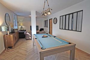 Loft, "Le Cosy" Coeur de Ville au Calme Avec Stationnement Privé, Лимож