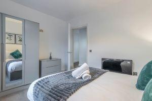 Modern 1-Bed in Birmingham's Jewellery Quarter, Бирмингем