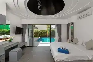 Karon Beach Pool Villa 2, Карон
