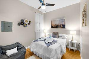Immaculate Apartment Near Italian Market - Charming Unique, Филадельфия