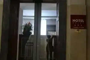 Hotel «Folen», Милан
