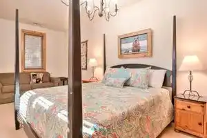 Aquila Lodge - Unit 5, Санривер