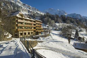 Hotel Alpenrose Wengen - a Family Affair since 1881, Венген