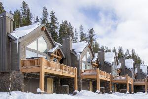 Cozy Deck and Hot Tub - Elegant Mountain Townhome Escape, Винтер-Парк