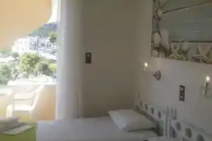 Bedroom Two Steps from Agia Marina Beach, Агия Марина