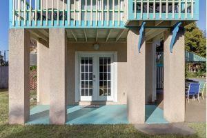 Heated Pool Access and Beach Proximity - Charming Coastal Retreat, Тиби-Айленд