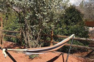 Sedona Serendipity -- Unique and charming indoors and out, perfect location, Седона