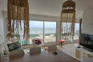 Appartement vue Mer, Dernier Étage, Très Grande Terrasse, Milieu Baie La Baule, Ла-Боль