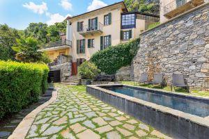 Villa with pool and panoramic views of Lake Como, Карате-Урио
