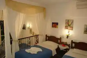 Maria Flora Apartments, Херсониссос