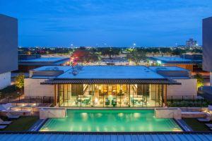 The George, by Valencia Hotel Collection, Колледж-Стейшен