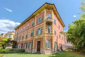 Leoni, Роверето