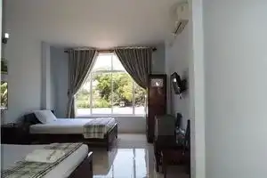 Quang Nhat Hotel, Нячанг