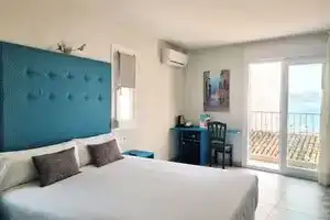 Hotel Clopy Rocamar, Бенидорм