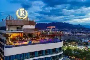 Regalia Gold Hotel, Нячанг